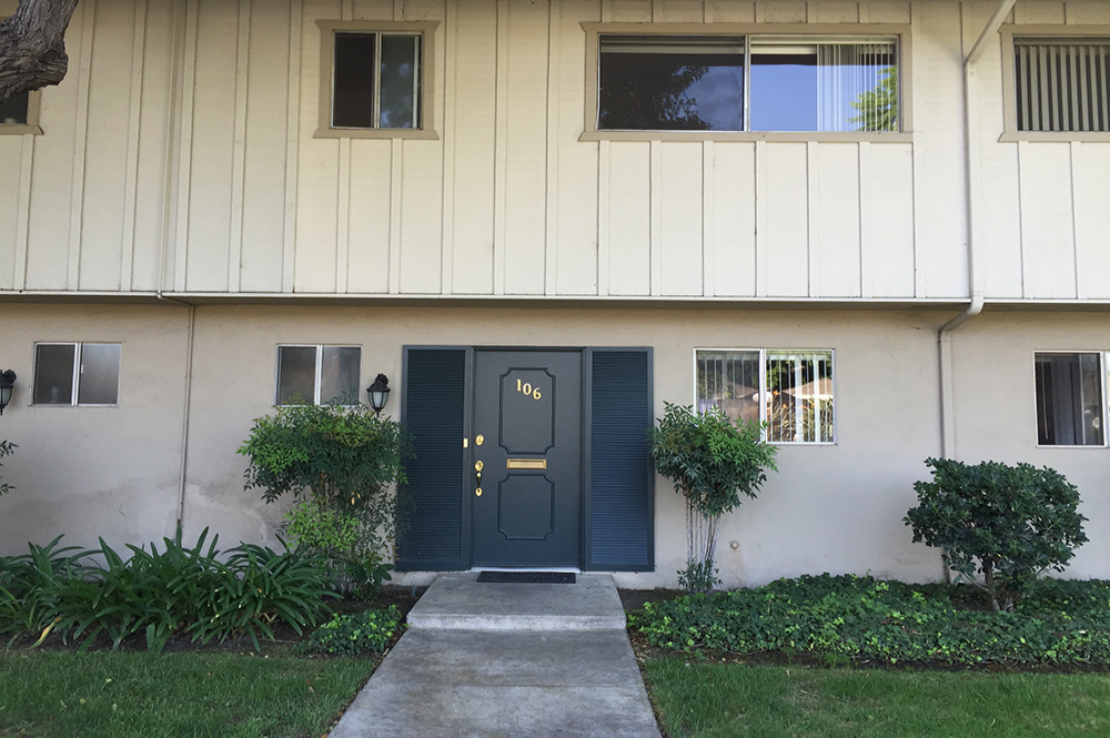 This Interior 8 photo can be viewed in person at the Fullerton Townhouse Apartments, so make a reservation and stop in today.