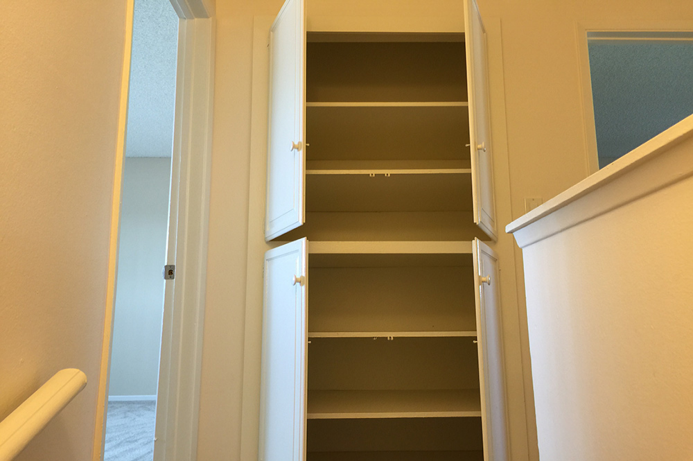 Thank you for viewing our Interior 9 at Fullerton Townhouse Apartments in the city of Fullerton.