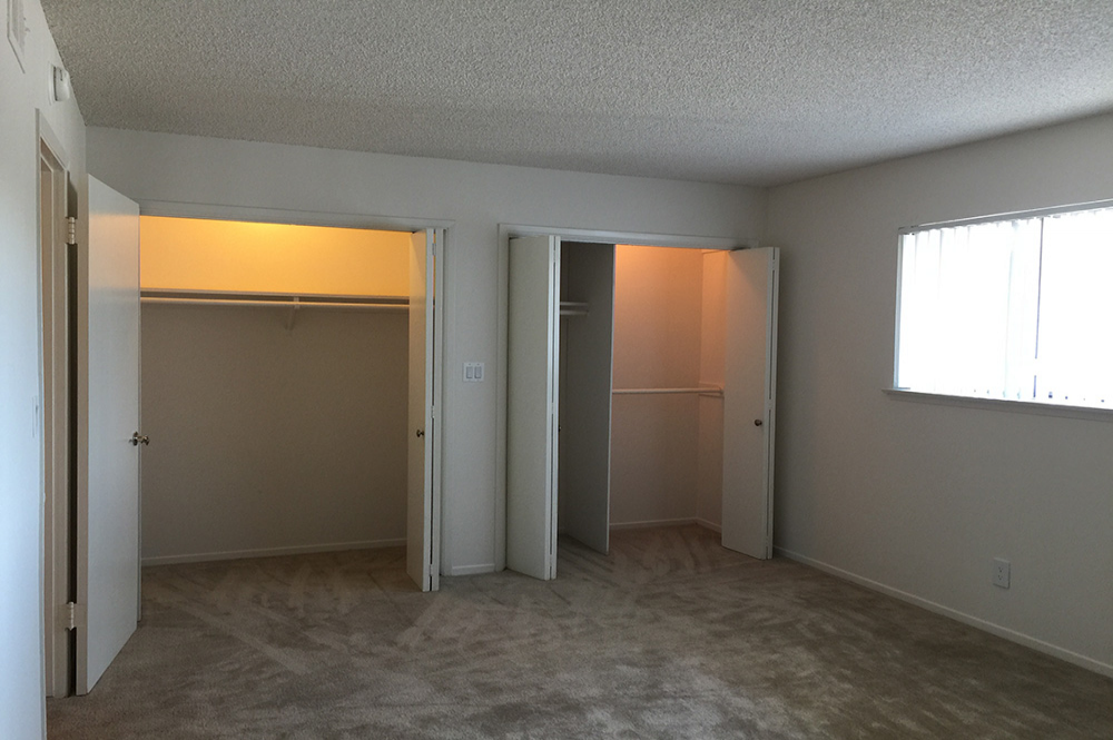 Thank you for viewing our Interior 2 at Fullerton Townhouse Apartments in the city of Fullerton.