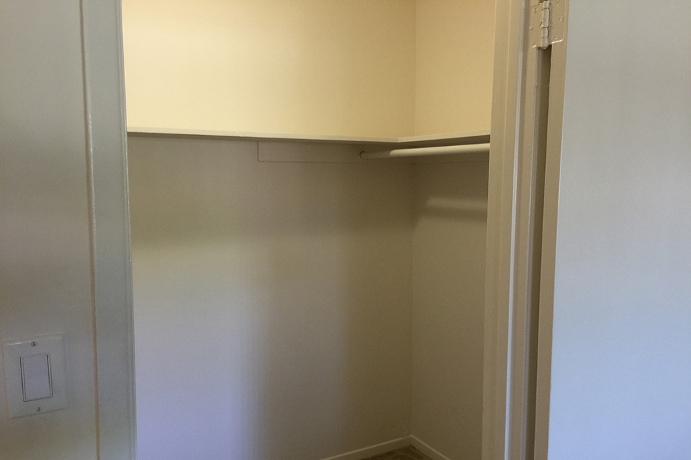 This image is the visual representation of Interior 3 in Fullerton Townhouse Apartments.